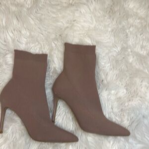 Ankle booties heels size 7.5 color blush Steve Madden